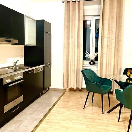 Comfy & Warm City Apartment - Self Check-In Graz Esterno foto